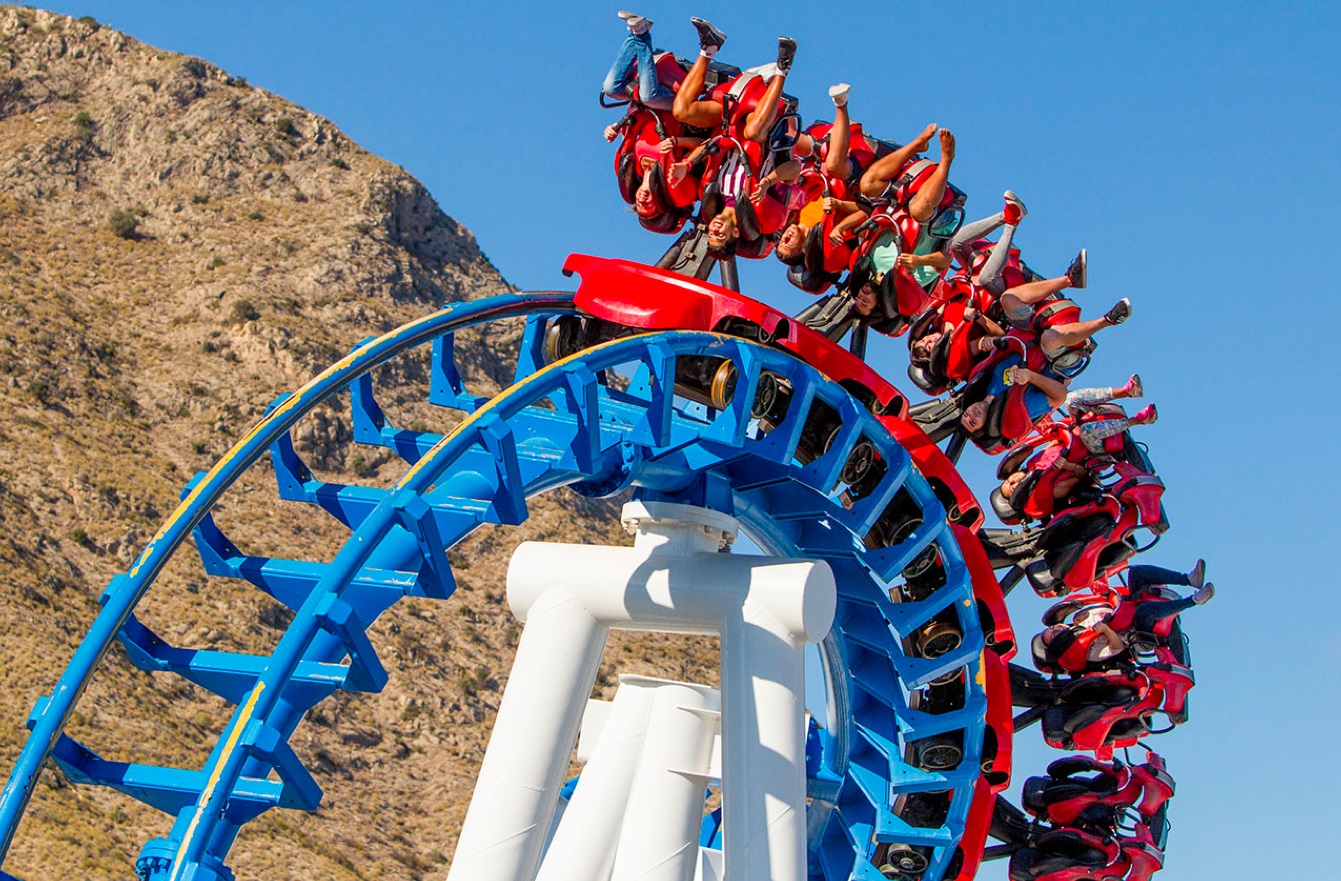 Looping de montaña rusa en Terra Mitica