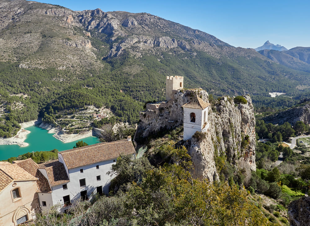 Pueblo de Guadalest a vista de pájaro